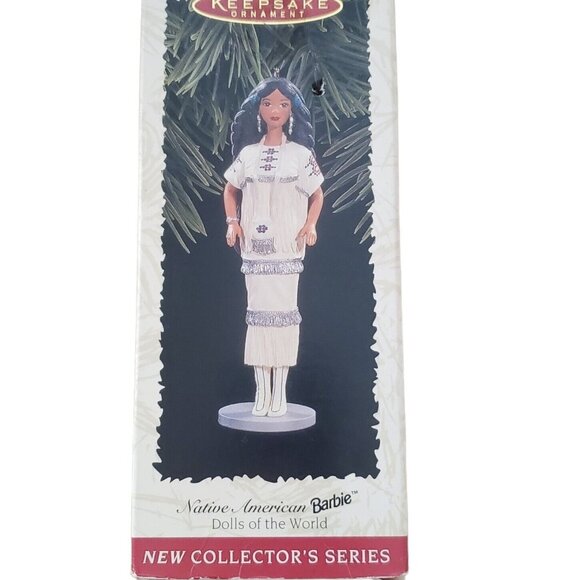 1996 Hallmark Keepsake Ornament Native American Barbie Dolls Of The World - Picture 1 of 6
